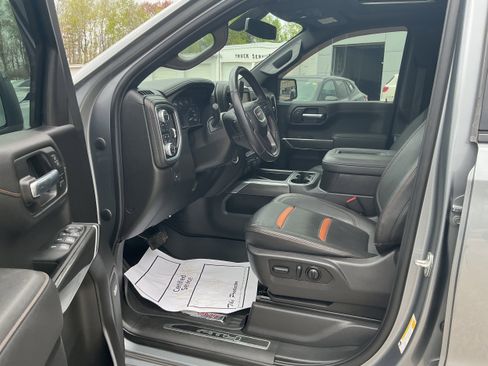 Used 2022 GMC Sierra 1500 AT4 w/ AT4 Preferred Package AWD/4WD image 8