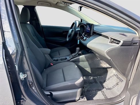 Used 2023 Toyota Corolla LE FWD image 30