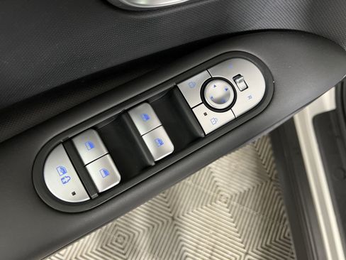 Used 2024 Hyundai Ioniq 5 SEL AWD/4WD image 15