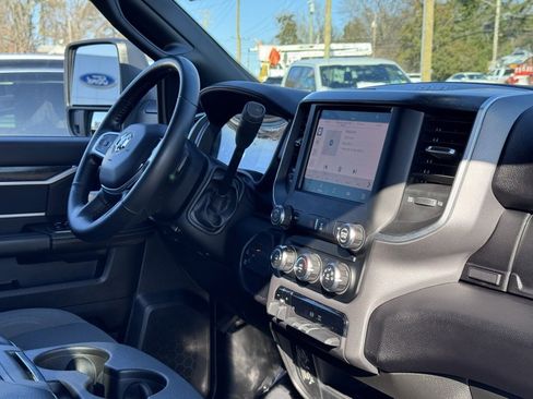 Used 2024 RAM 2500 Big Horn image 23