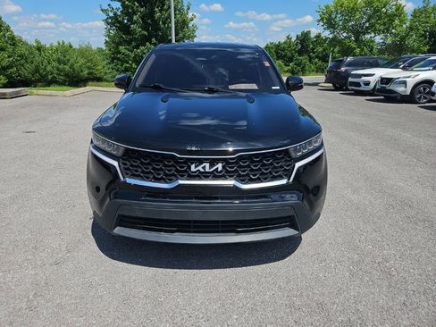 Used 2022 Kia Sorento LX FWD image 2