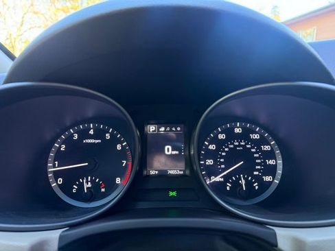 Used 2017 Hyundai Santa Fe Sport image 10