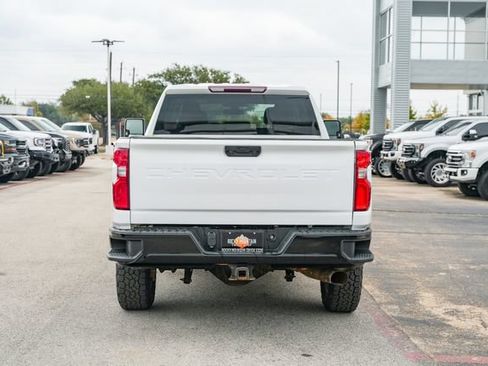 Used 2021 Chevrolet Silverado 2500 Custom w/ Custom Value Package AWD/4WD image 8