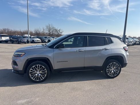 Used 2023 Jeep Compass Limited w/ Elite Group image 6