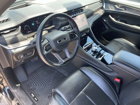 Used 2022 Jeep Grand Cherokee Overland w/ Advanced Protech Group III AWD/4WD image 10