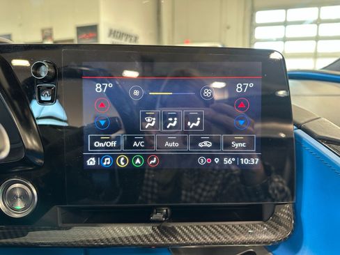 Used 2021 Chevrolet Corvette Stingray Premium Conv w/ Z51 Performance Package image 22