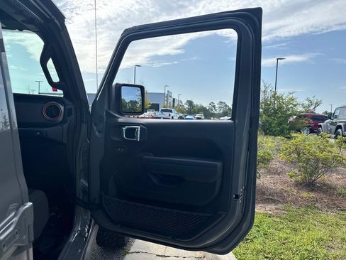 Used 2023 Jeep Gladiator Mojave w/ Cold Weather Group AWD/4WD image 58