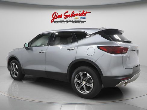 Used 2025 Chevrolet Blazer LT AWD/4WD image 4
