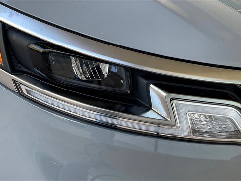 Used 2024 Kia Carnival SX FWD image 30