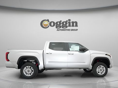 New 2026 Toyota Tundra SR5 image 25