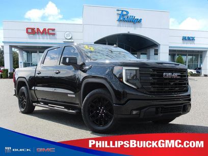 Used 2022 GMC Sierra 1500 Elevation w/ Elevation Premium Package