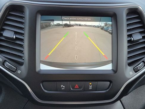 Used 2022 Jeep Cherokee Latitude Lux image 15