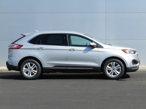 Certified 2019 Ford Edge SEL w/ Equipment Group 201A AWD/4WD image 4