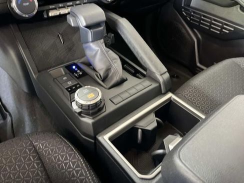 New 2026 Toyota 4Runner SR5 AWD/4WD image 25
