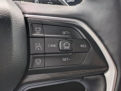 Used 2026 Jeep Grand Cherokee Altitude RWD image 26