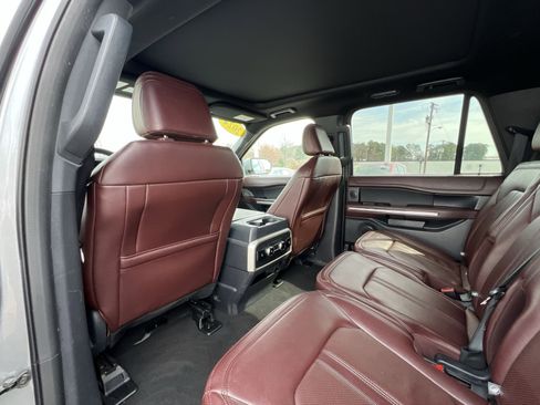 Used 2024 Ford Expedition Max Limited image 23