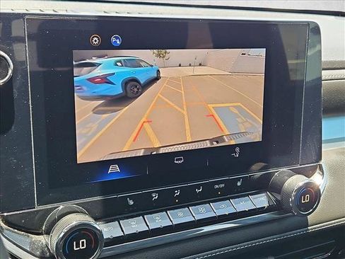 Used 2023 Chevrolet Colorado LT w/ LT Convenience Package II AWD/4WD image 19