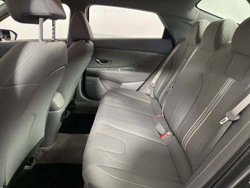 Certified 2025 Hyundai Elantra Sport FWD image 13