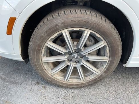 Used 2019 Audi Q7 3.0T Premium Plus AWD/4WD image 25
