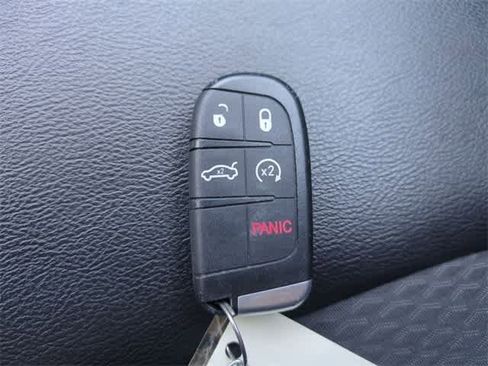 Used 2022 Jeep Compass Latitude w/ Convenience Group image 35