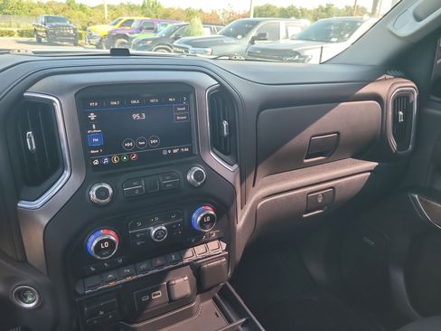 Used 2022 GMC Sierra 1500 Denali w/ Driver Alert Package II AWD/4WD image 22