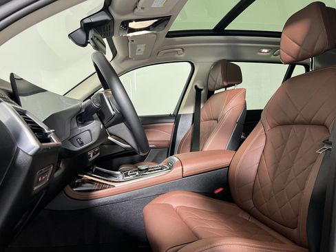 Used 2026 BMW X7 xDrive40i image 14