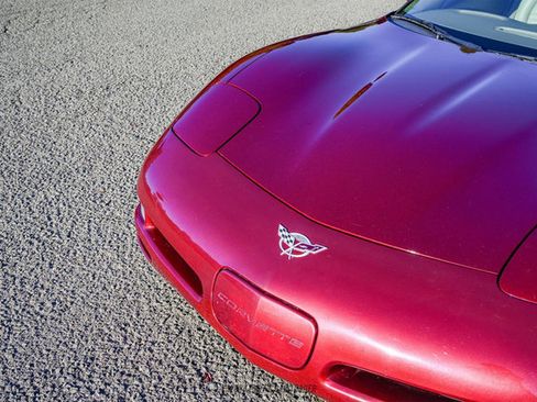 Used 2003 Chevrolet Corvette 50th Anniversary Edition w/ Preferred Equipment Group image 59