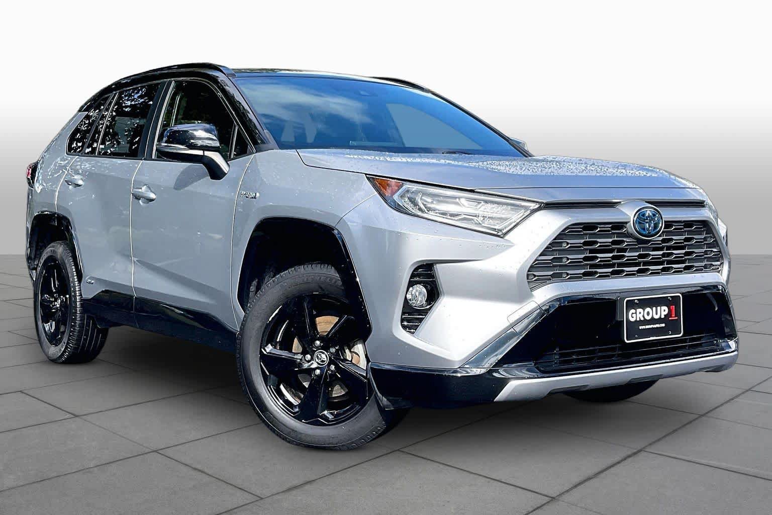 Used 2019 Toyota RAV4 XSE AWD/4WD image 2