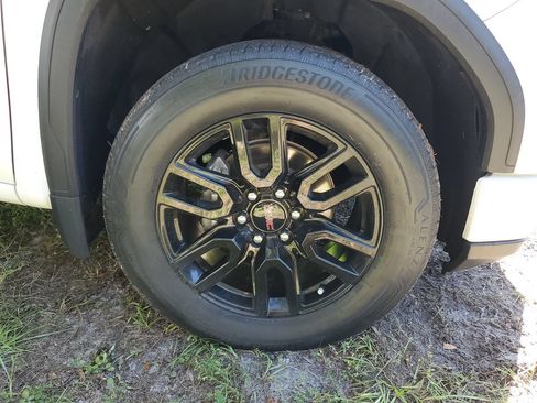 Used 2023 GMC Sierra 1500 Elevation RWD image 5