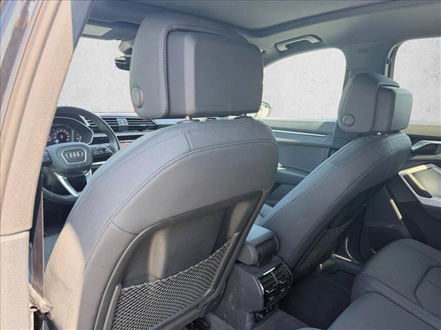 Used 2022 Audi Q3 2.0T Premium AWD/4WD image 18