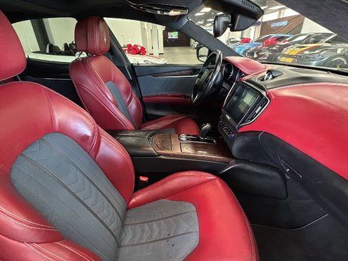 Used 2017 Maserati Ghibli w/ Luxury Package image 10