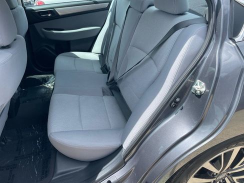 Used 2018 Subaru Legacy 2.5i Premium AWD/4WD image 39