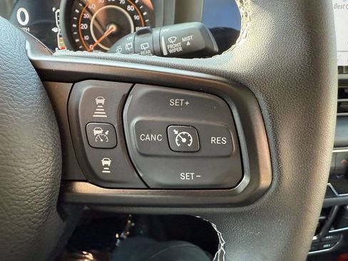 Used 2025 Jeep Wrangler Unlimited Rubicon AWD/4WD image 22