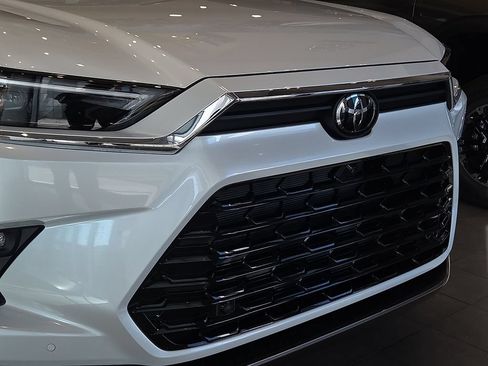 New 2026 Toyota Grand Highlander AWD image 7
