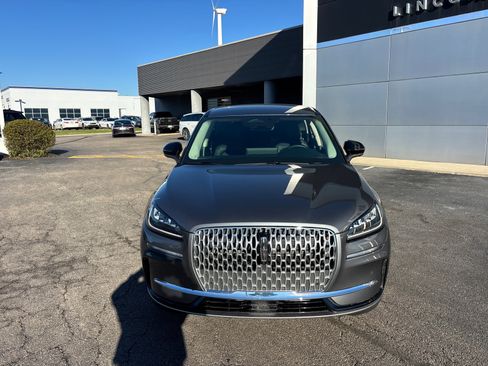 Certified 2023 Lincoln Corsair FWD w/ Equipment Group 101A image 2