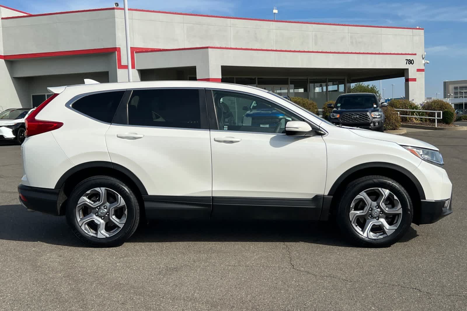 Used 2017 Honda CR-V EX image 6