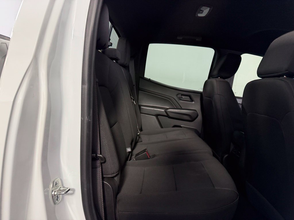 Used 2025 Chevrolet Colorado W/T RWD image 13