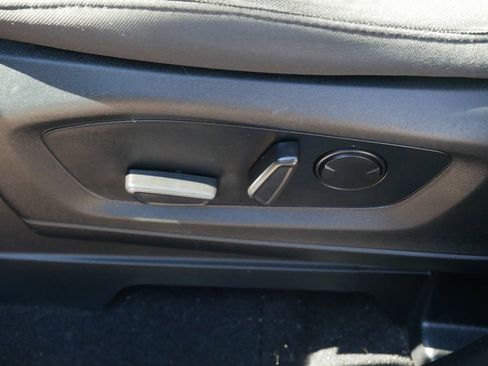 Used 2020 Ford Explorer XLT w/ Comfort Package AWD/4WD image 20