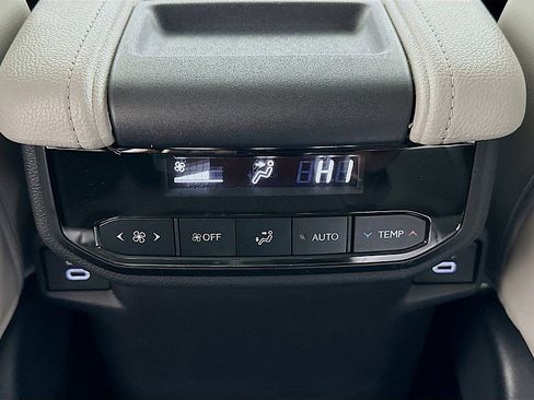 New 2026 Toyota Grand Highlander AWD Hybrid image 17