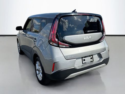 Used 2024 Kia Soul LX w/ Option Group 015 image 5