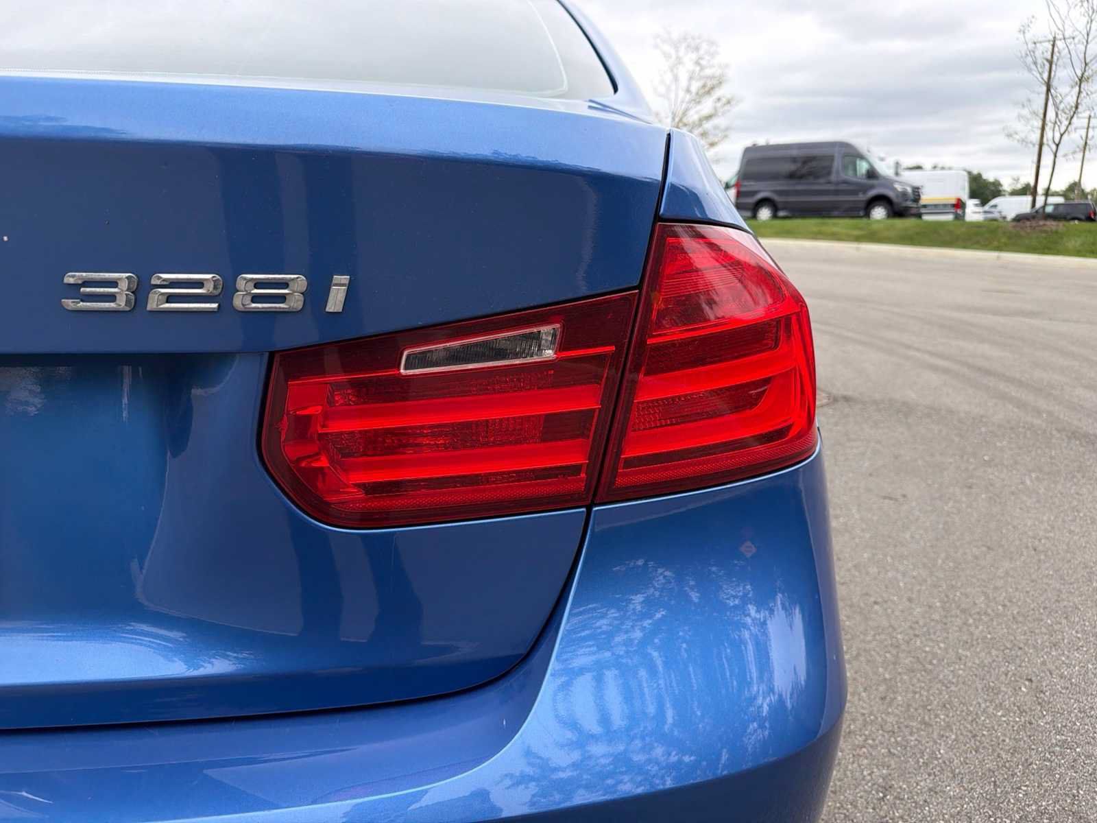 Used 2013 BMW 328i xDrive Sedan AWD/4WD image 8