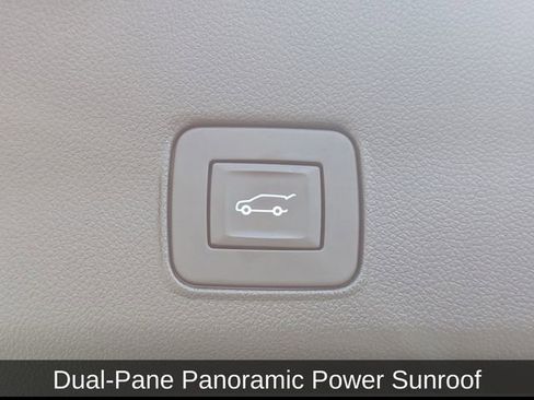 Used 2021 Chevrolet TrailBlazer RS w/ Sun and Liftgate Package AWD/4WD image 15