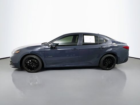 Used 2025 Toyota Camry LE FWD image 9