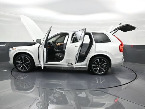 Certified 2024 Volvo XC90 B5 Plus image 38