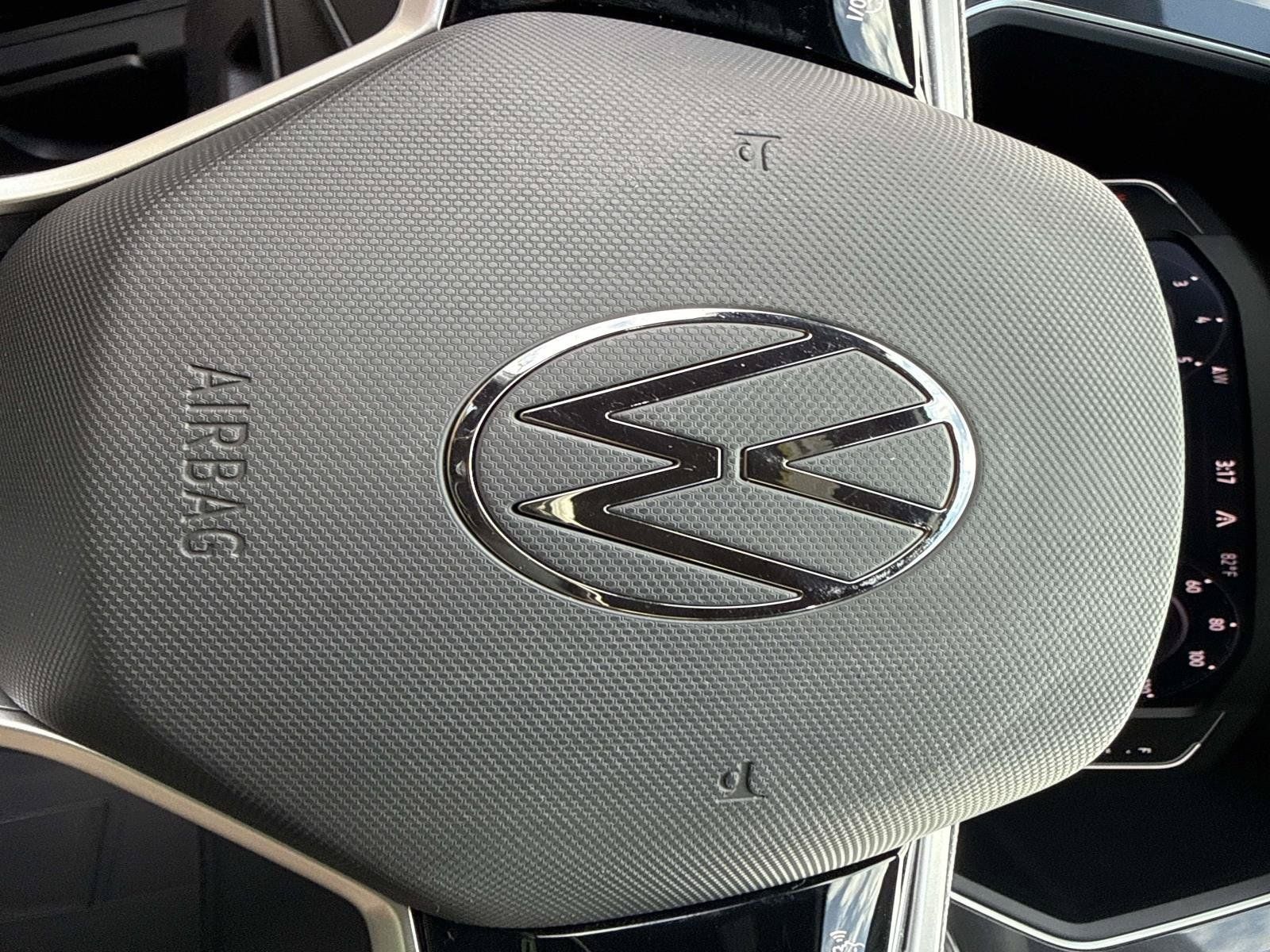 Used 2024 Volkswagen Tiguan SEL R-Line AWD/4WD image 38