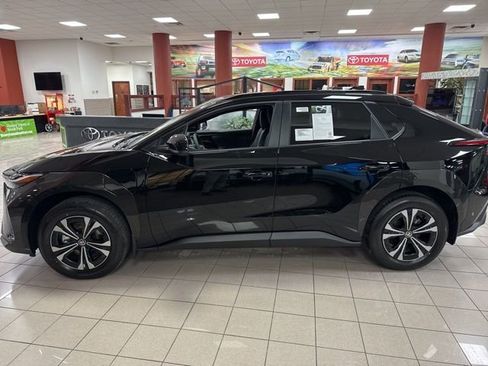 New 2024 Toyota bZ4X AWD w/ Weather Package image 4