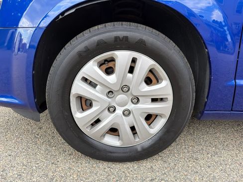 Used 2019 Dodge Grand Caravan SE w/ UConnect Hands-Free Group FWD image 38