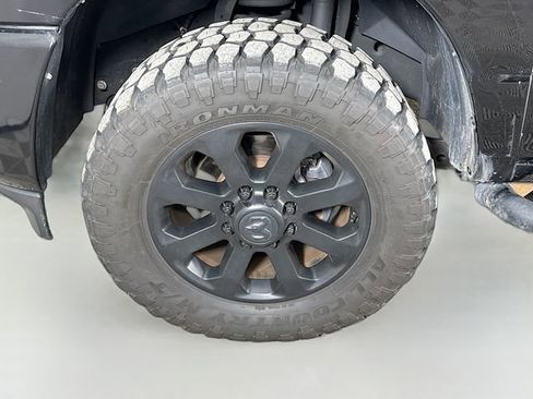 Used 2019 RAM 3500 Big Horn w/ Black Appearance Package image 28