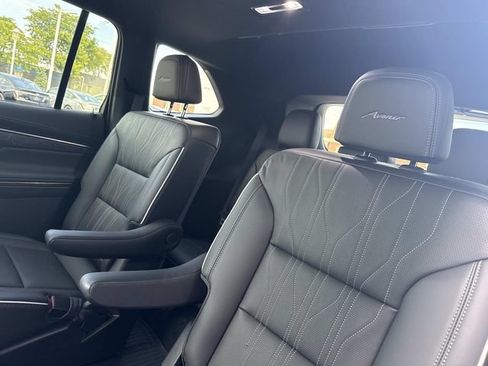 Used 2026 Buick Enclave Avenir w/ Super Cruise Package AWD/4WD image 32