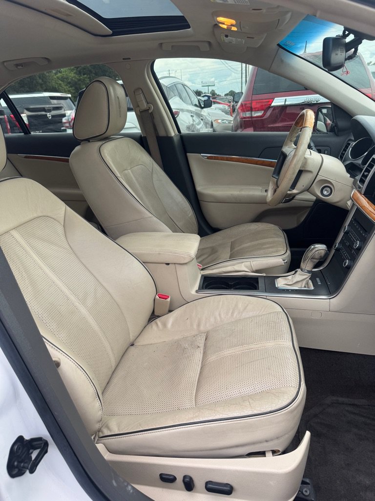 Used 2010 Lincoln MKZ FWD image 10
